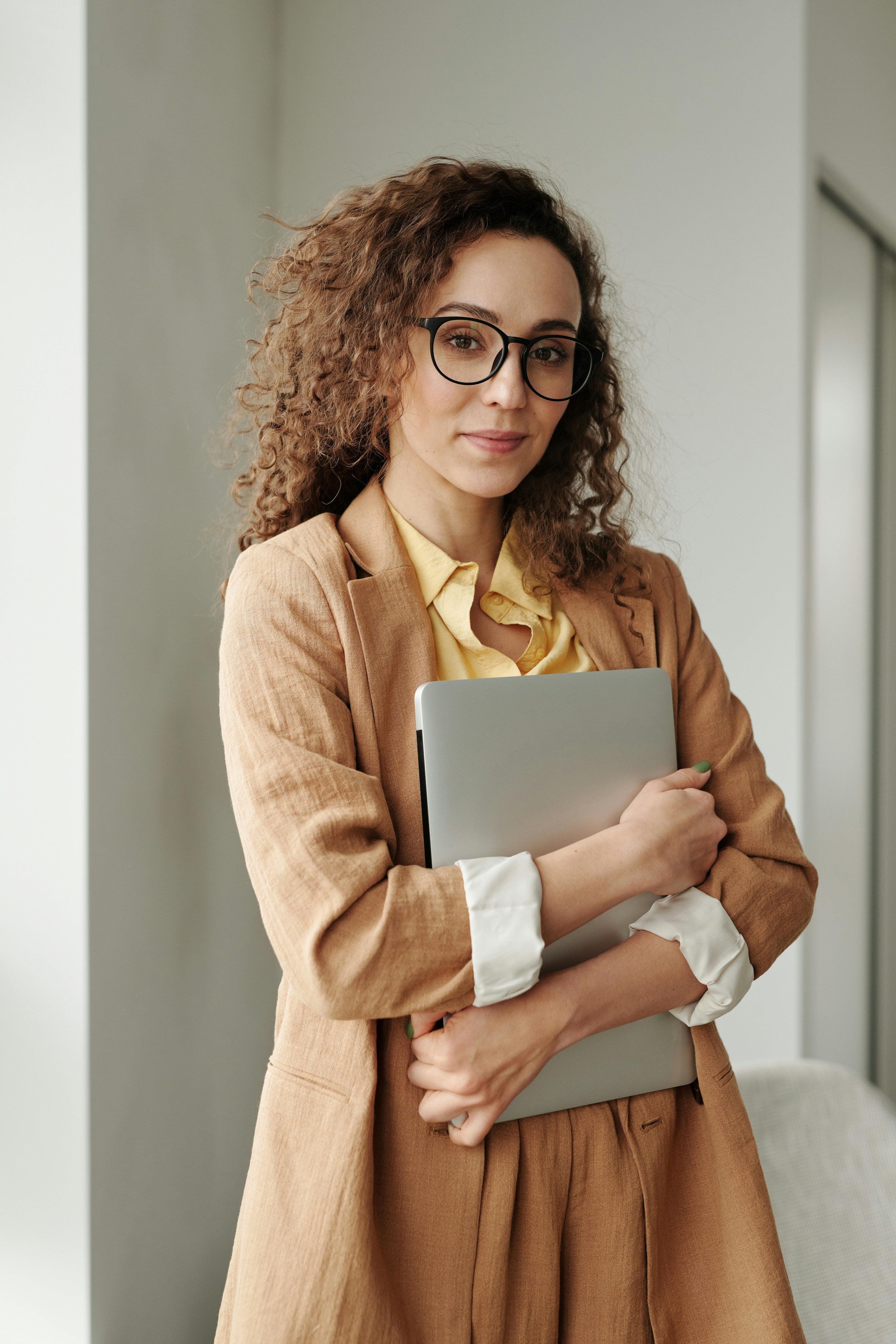 Client holding a laptop